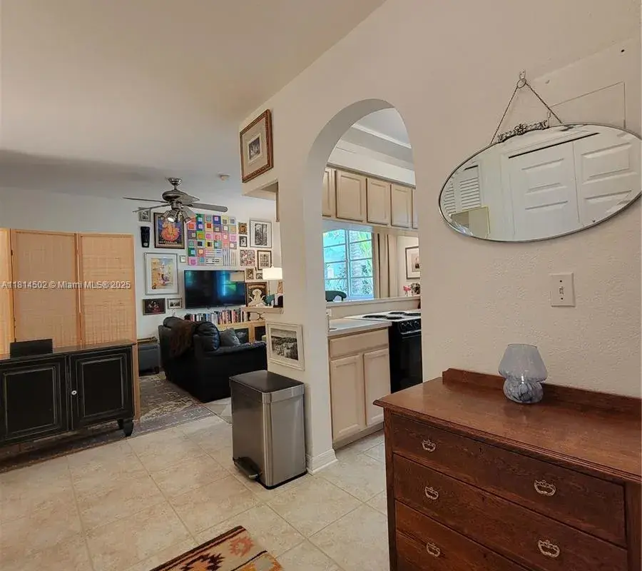 359 Meridian Ave # A103, Miami Beach FL 33139