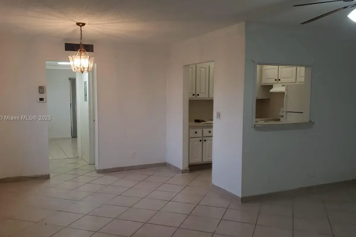 200 N NORWICH # I, West Palm Beach FL 33417