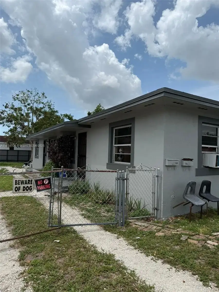 740 NW 100th St # 2, Miami FL 33150 photo 2