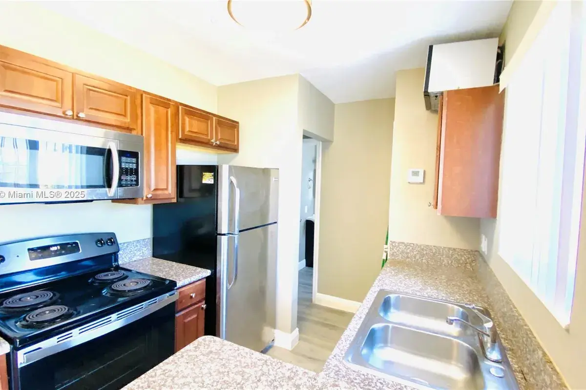 2461 Polk St # 7, Hollywood FL 33020