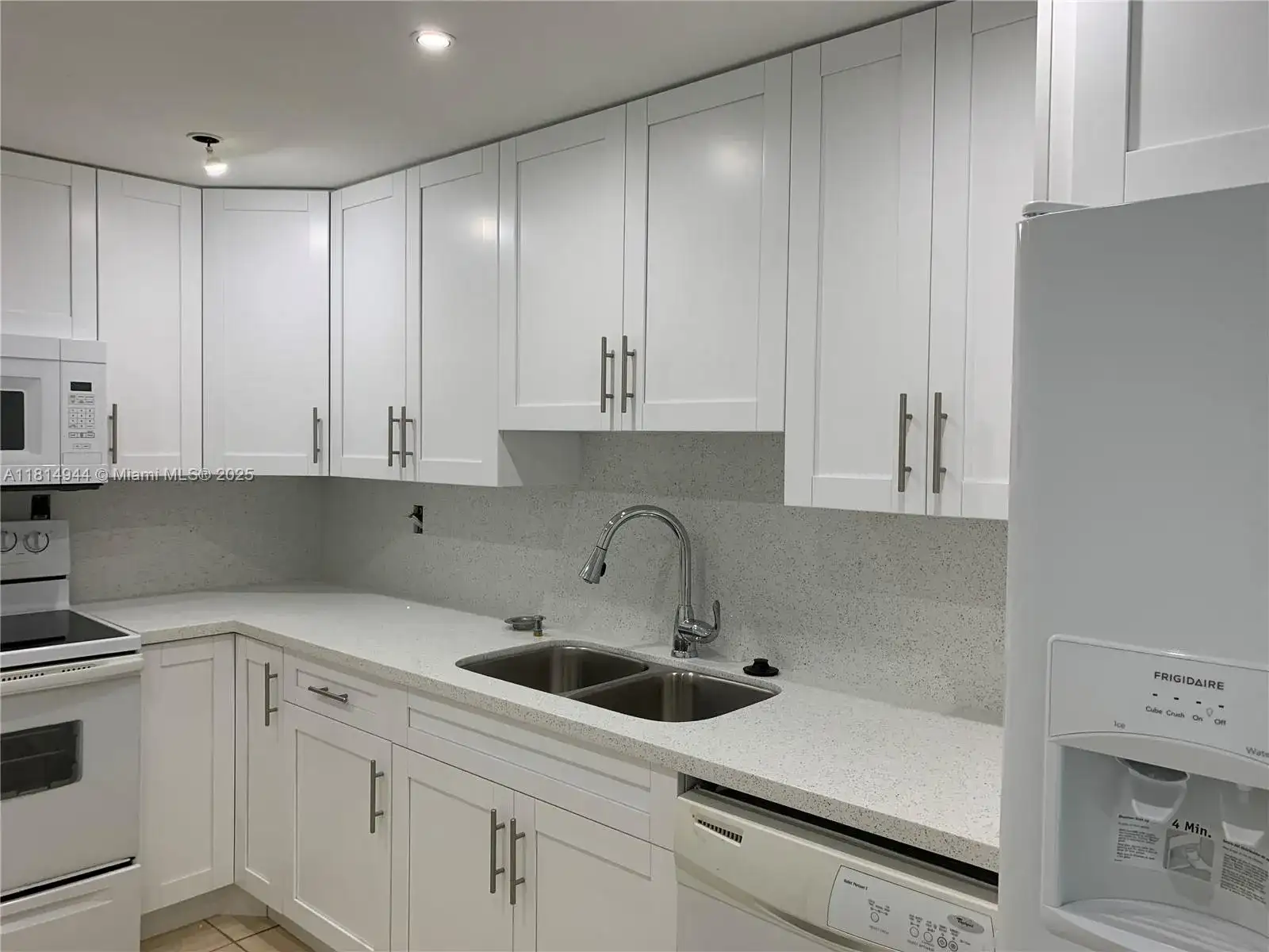 2333 Brickell Ave # 615, Miami FL 33129 photo 2