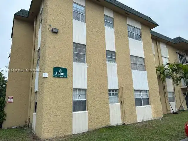 5400 SW 77th Ct # 2R, Miami FL 33155 photo 2