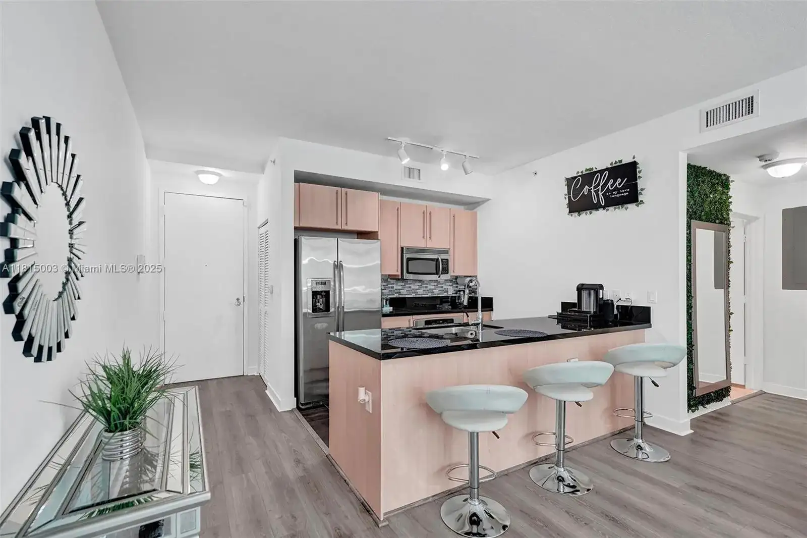 79 SW 12th St, Miami FL 33130 photo 4
