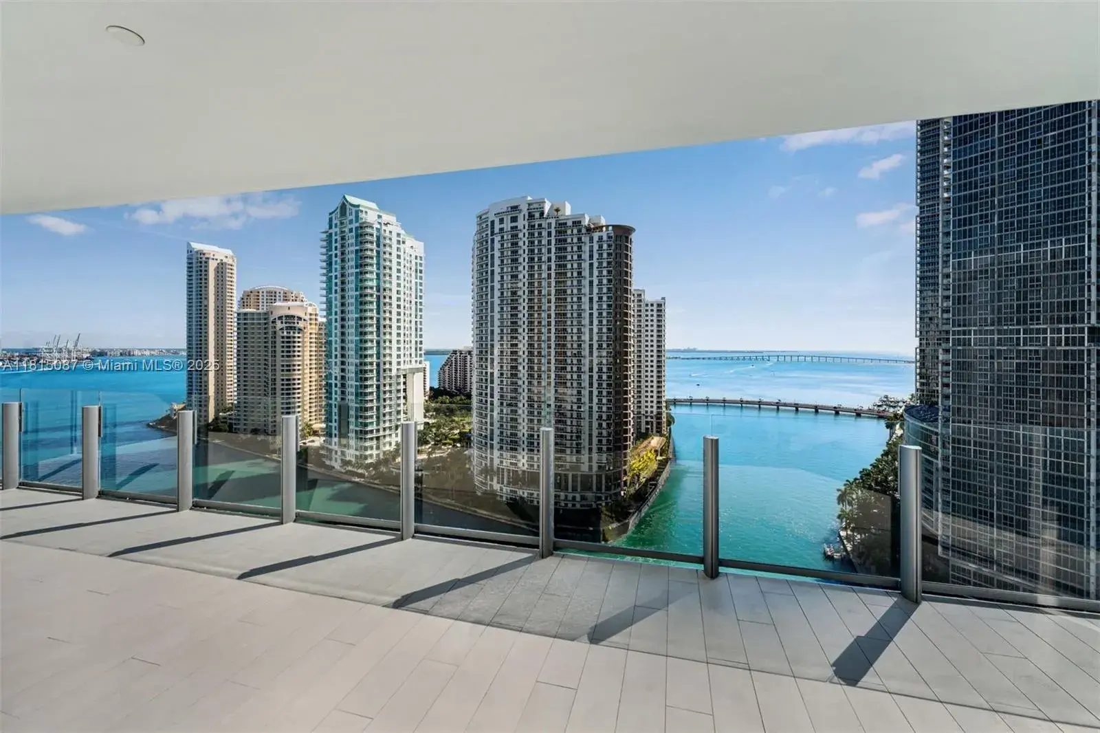 3 bedroom 3 bath Residential for sale at 300 Biscayne Blvd Way # 2002, Miami FL 33131