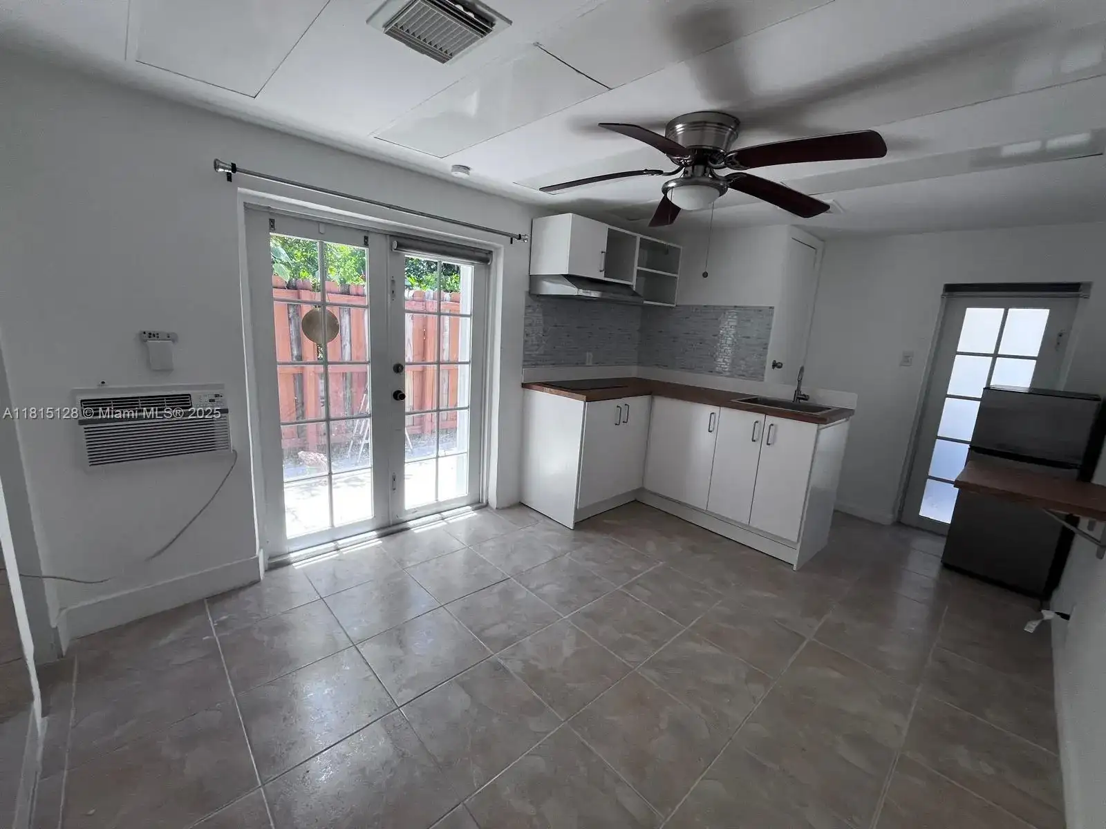 1501 Calais Dr # B, Miami Beach FL 33141 photo 2