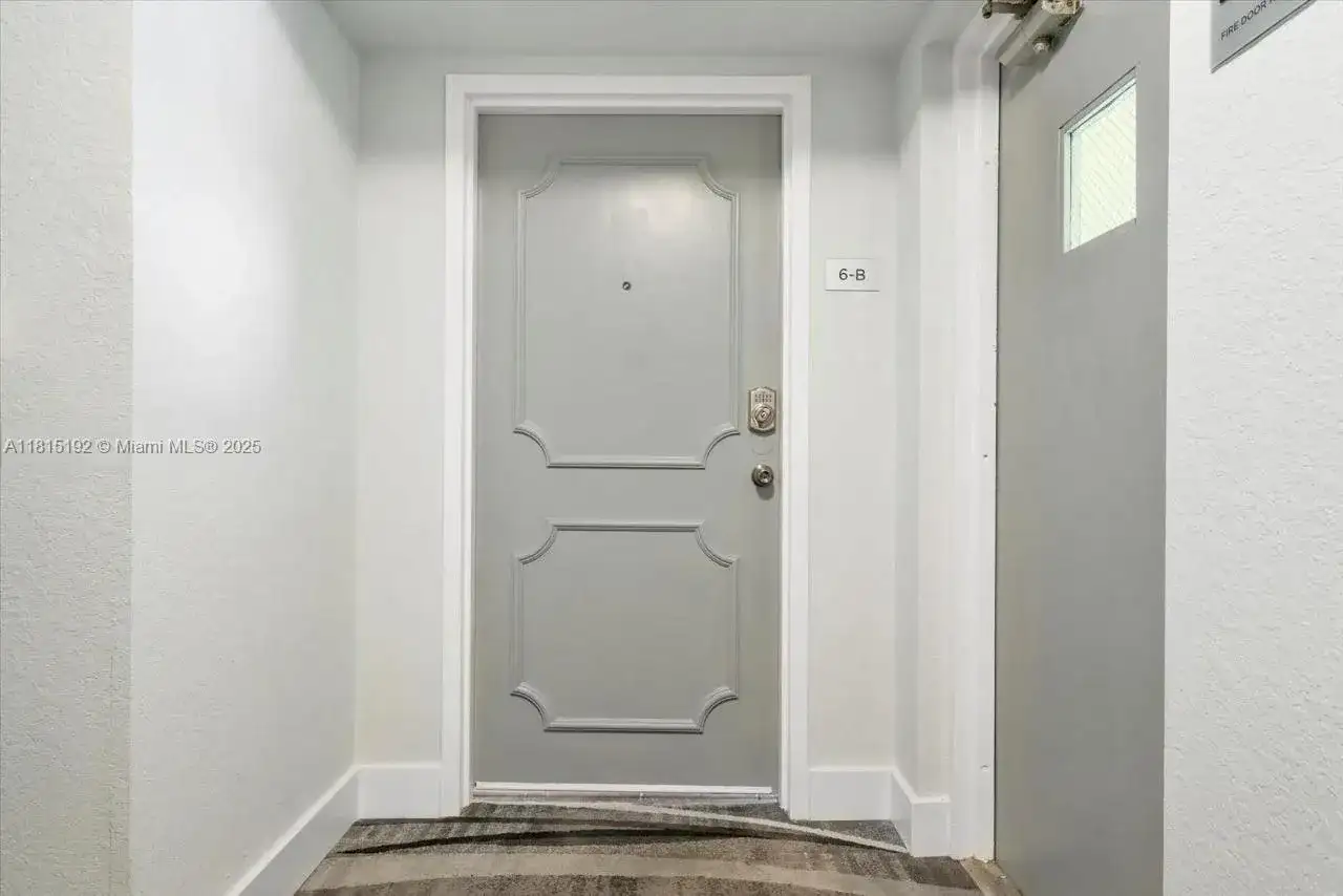 16570 NE 26th Ave # 6B, North Miami Beach FL 33160 photo 3