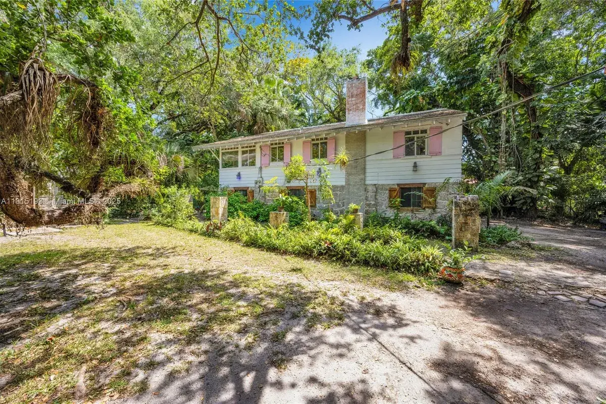 10015 Snapper Creek Rd, Coral Gables FL 33156