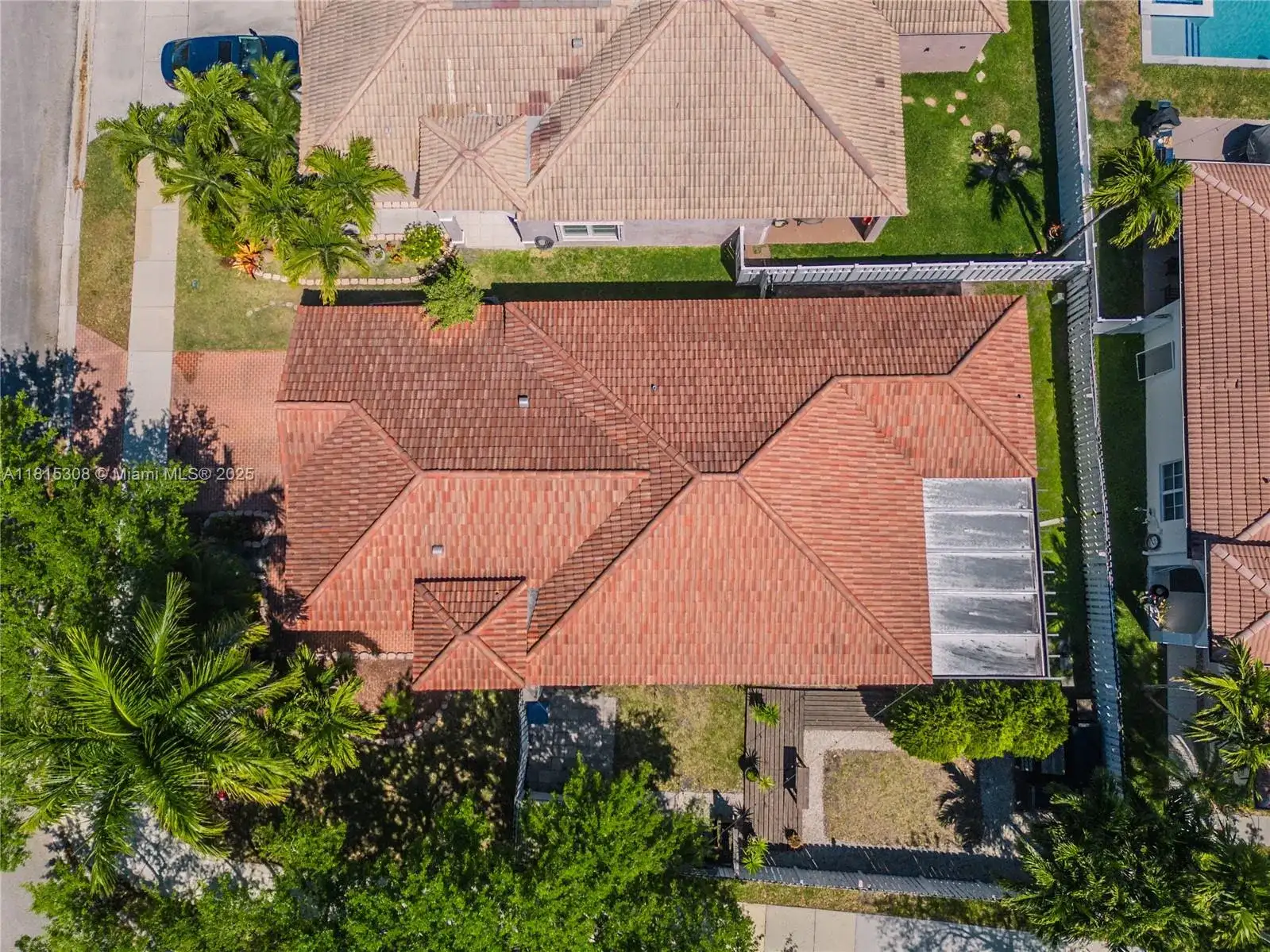 814 Kapok Way, Weston FL 33327 photo 2