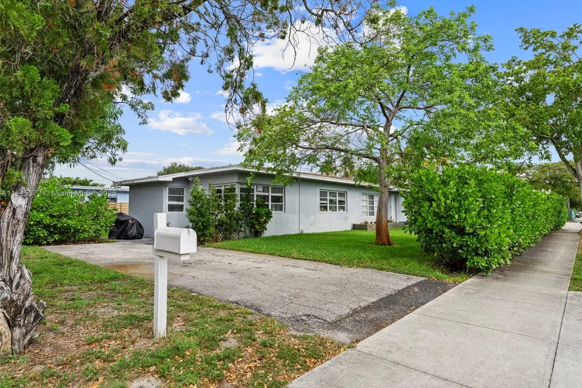 1001 SW 4th Ave, Fort Lauderdale FL 33315