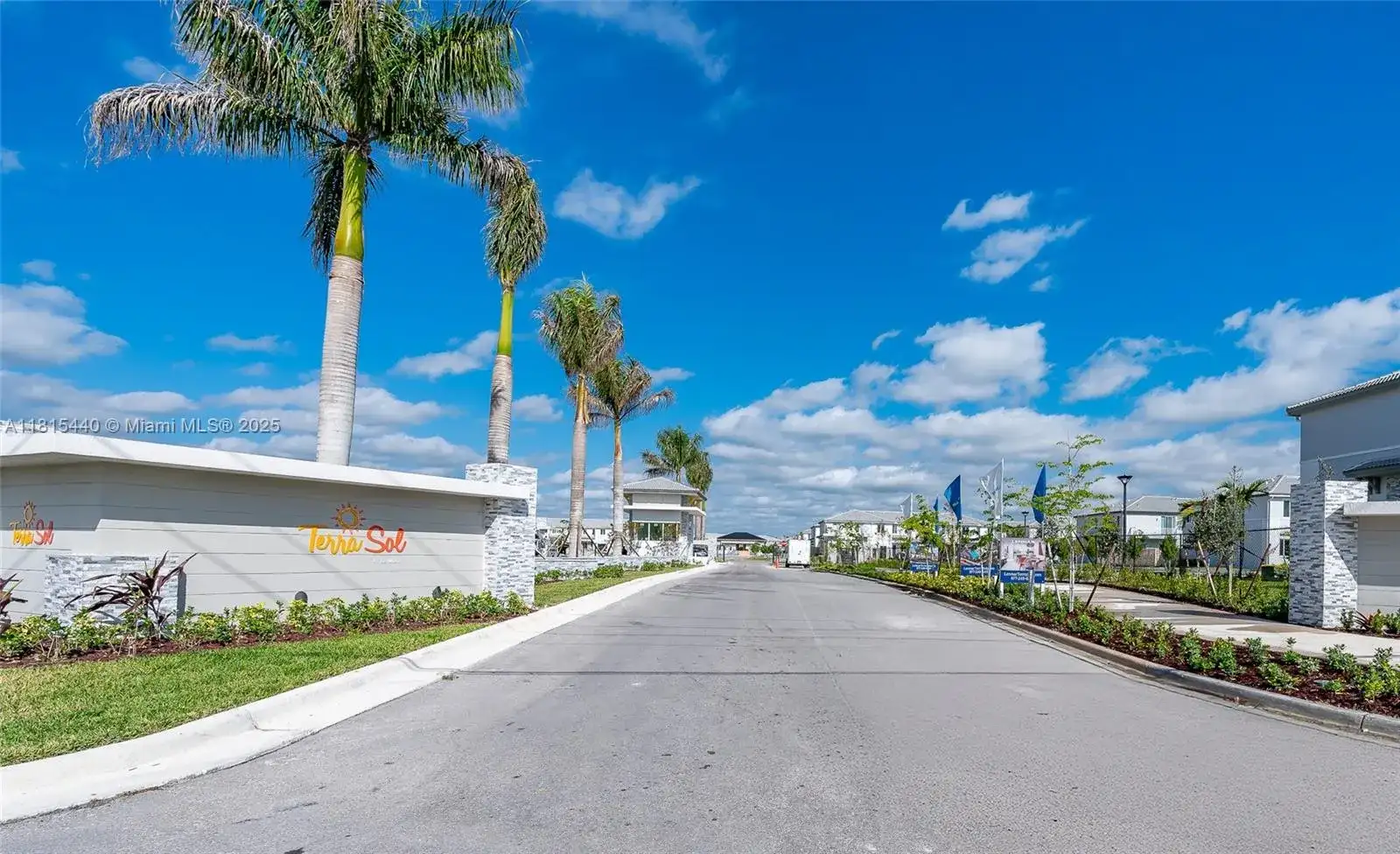 725 SE 13 ST. CIR. # 725, Homestead FL 33034 photo 2