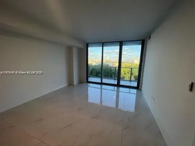 16385 Biscayne Blvd # 820, North Miami Beach FL 33160