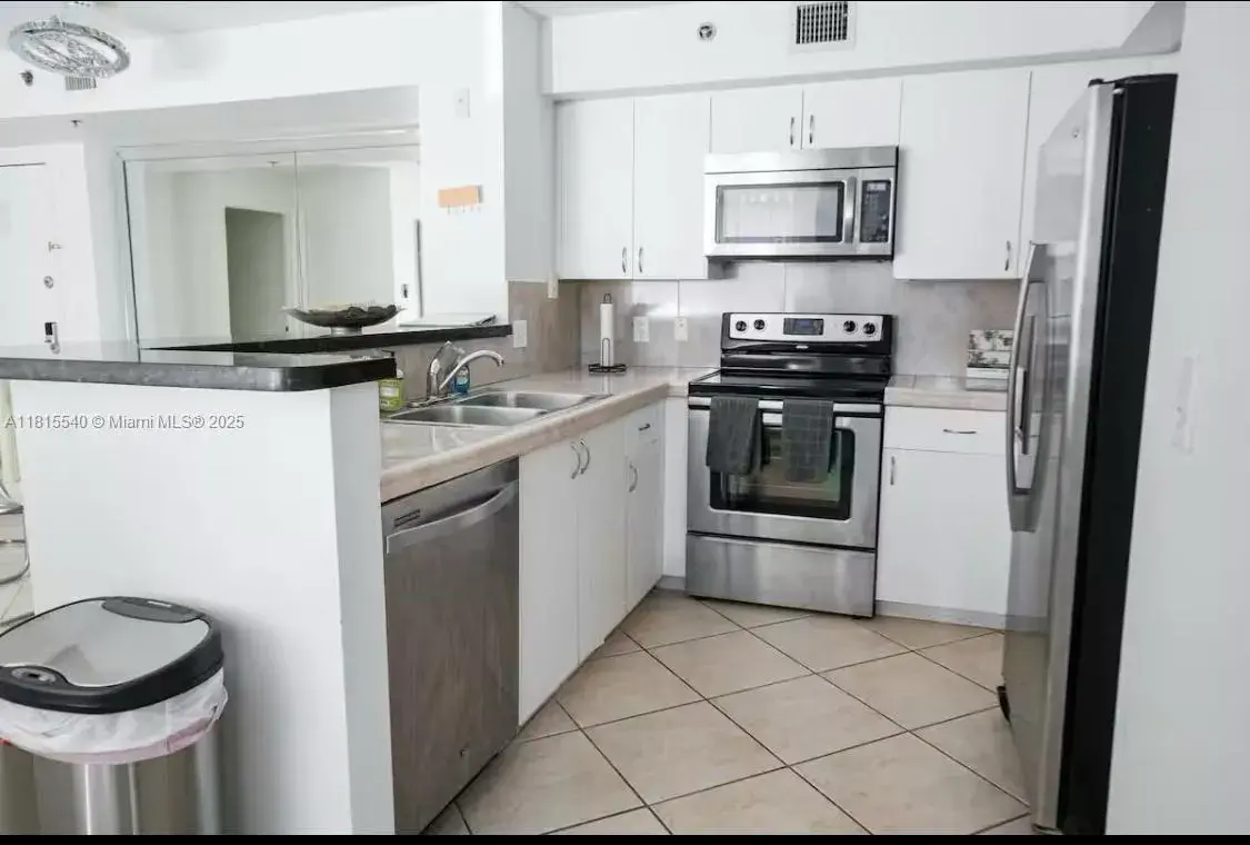 19601 E Country Club Drive # 203, Aventura FL 33180