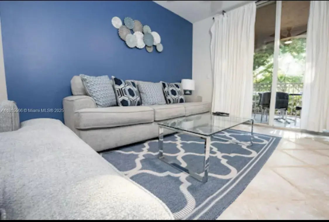 19801 E Country Club Drive # 103, Aventura FL 33180