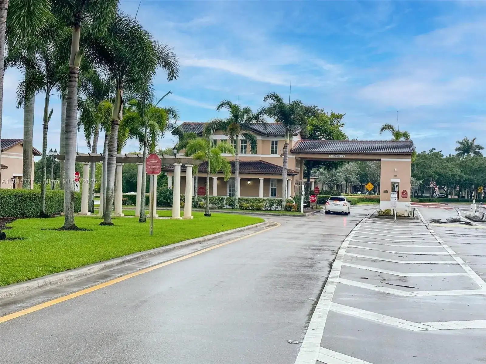 419 SW 147th Ave # 108, Pembroke Pines FL 33027 photo 2
