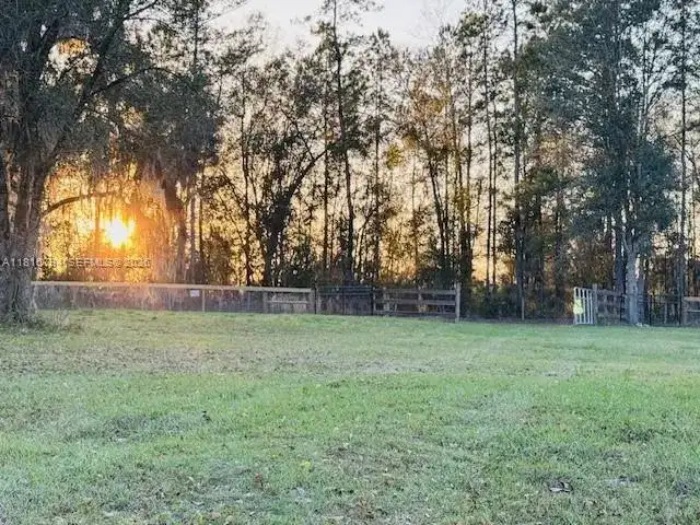 18601 NW 160th, Other City - In The State Of Florida FL 32696