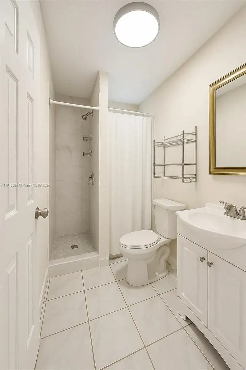 2810 NW 51st St # C, Miami FL 33142 photo 2