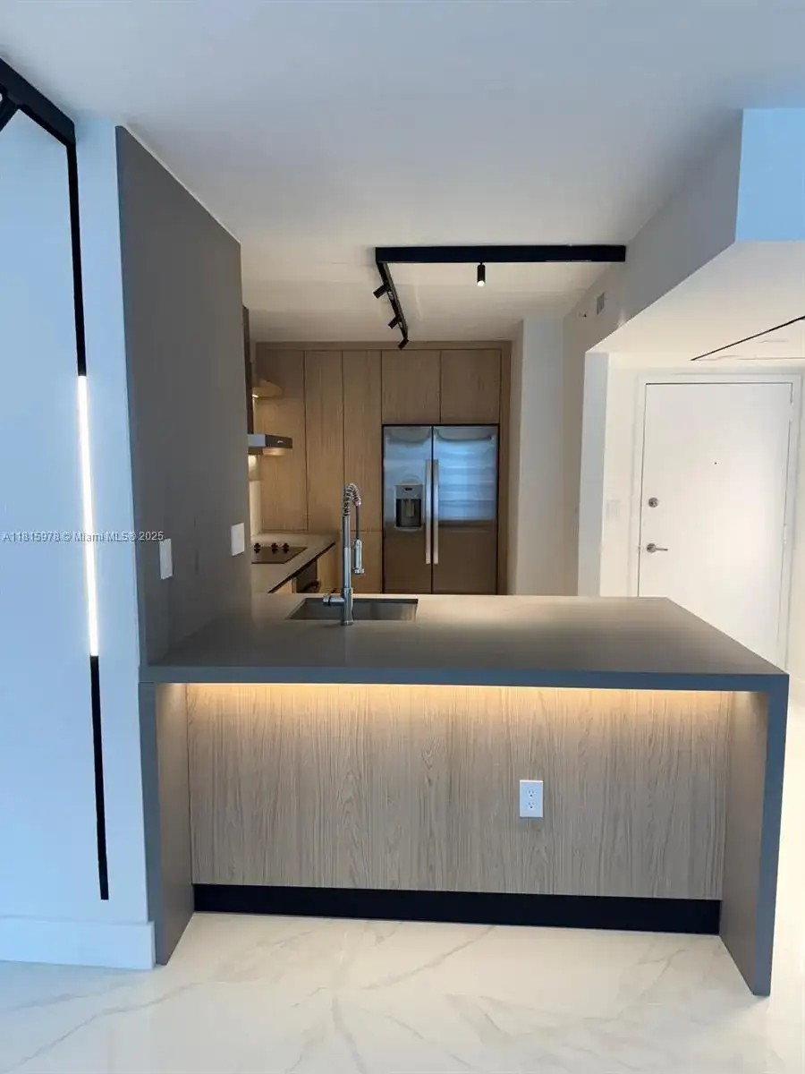 800 N Miami Ave # 901, Miami FL 33136 photo 2