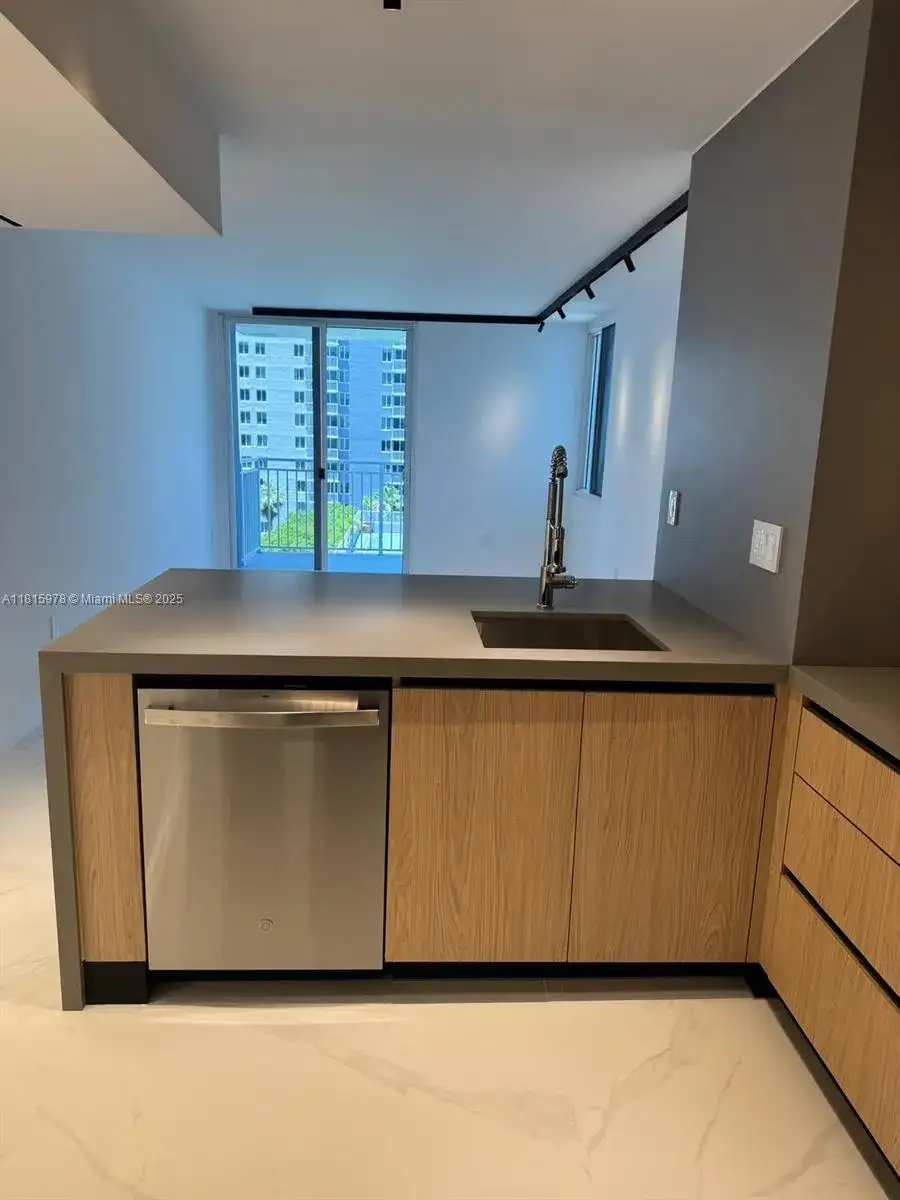 800 N Miami Ave # 901, Miami FL 33136 photo 4