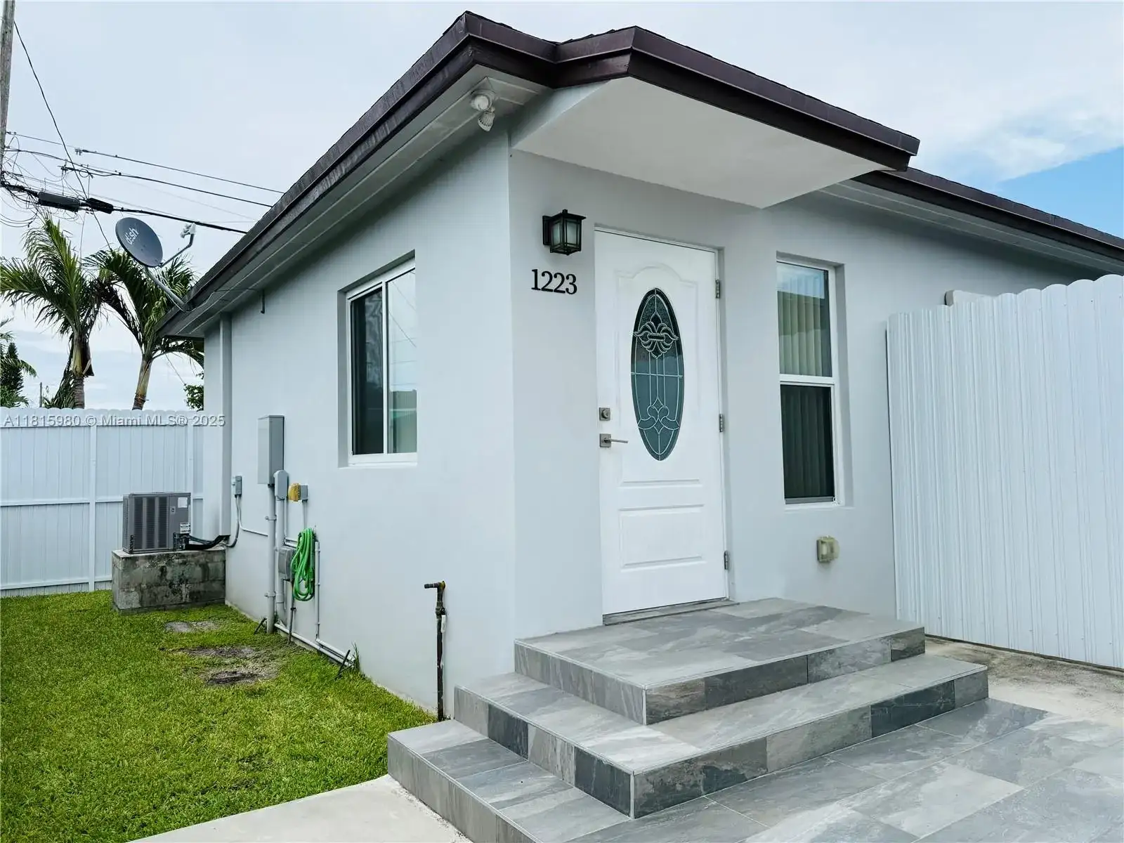 1221 SW 76th Ct, Miami FL 33144 photo 5