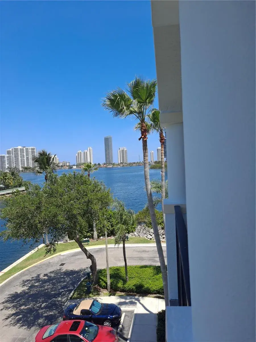 3255 NE 184th St # 12402, Aventura FL 33160