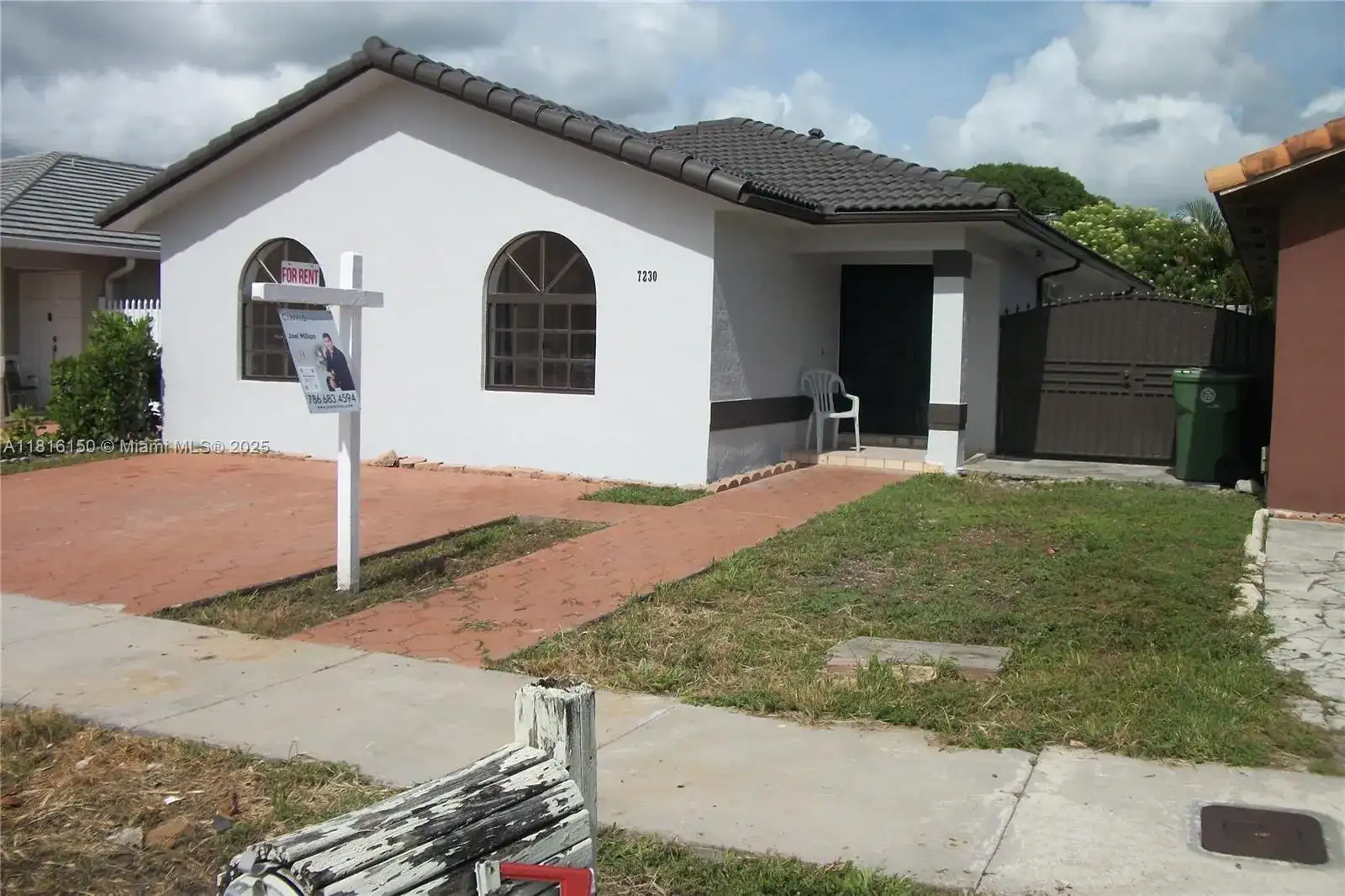 7230 W 34th Ct, Hialeah FL 33018 photo 3