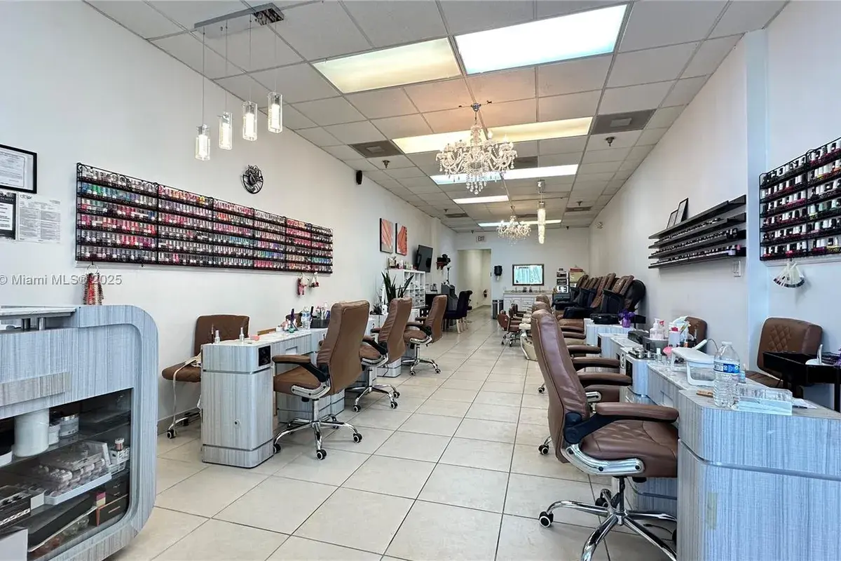 N University Dr, Pembroke Pines FL 33024