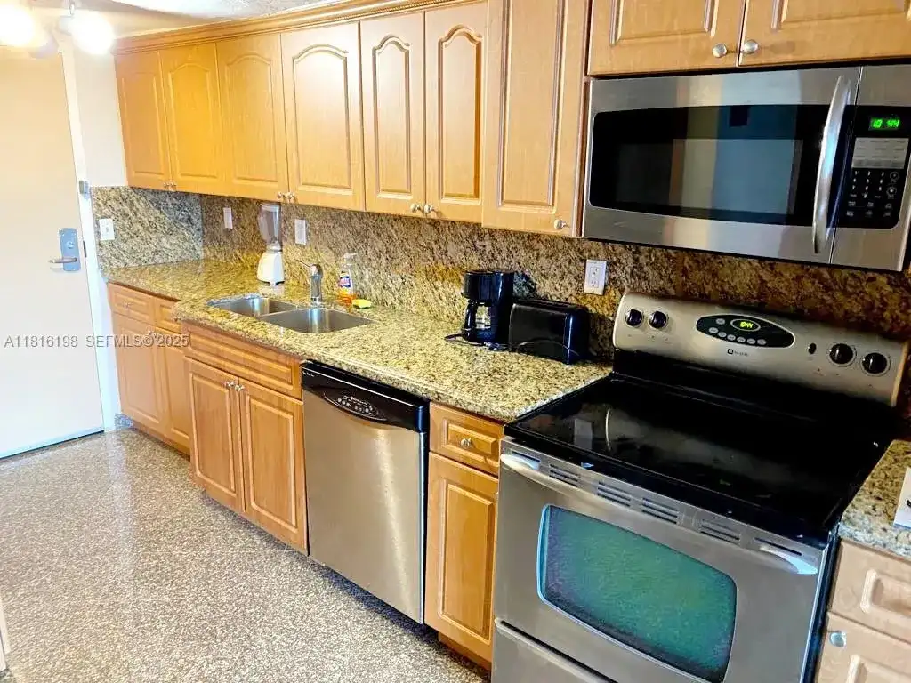 19201 Collins Ave # 441, Sunny Isles Beach FL 33160 photo 2