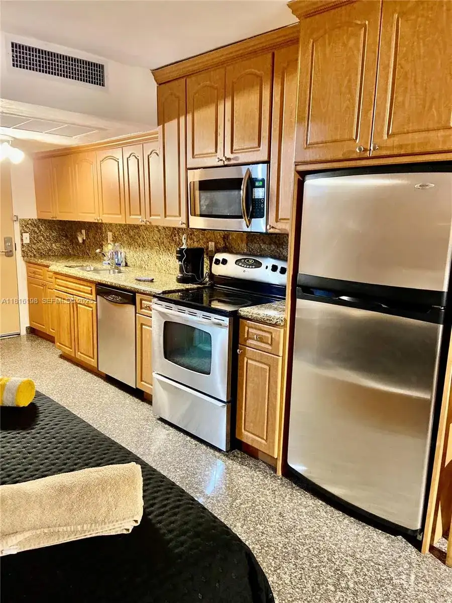 19201 Collins Ave # 441, Sunny Isles Beach FL 33160 photo 4