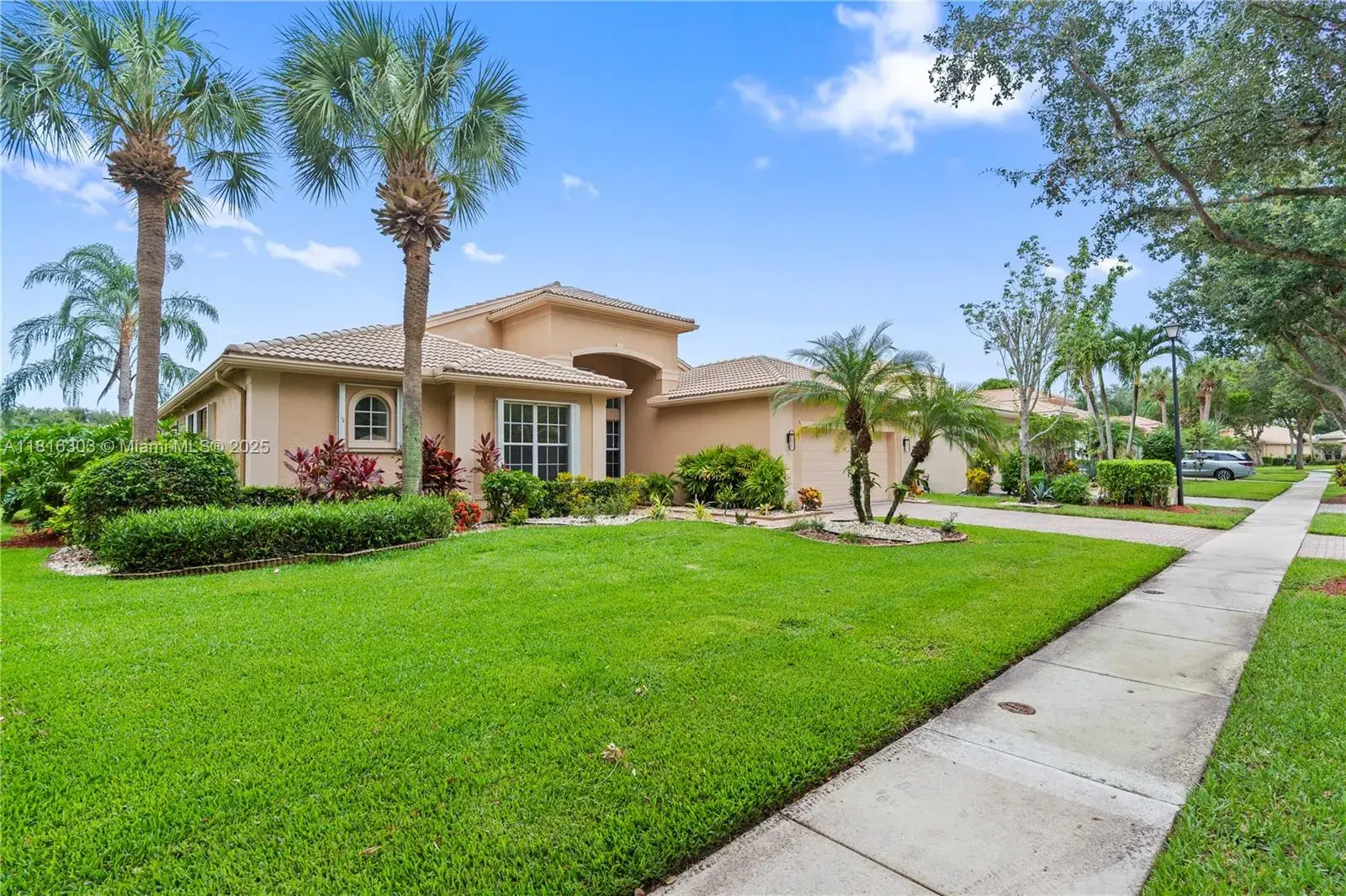 7215 Great Falls Cir, Boynton Beach FL 33437