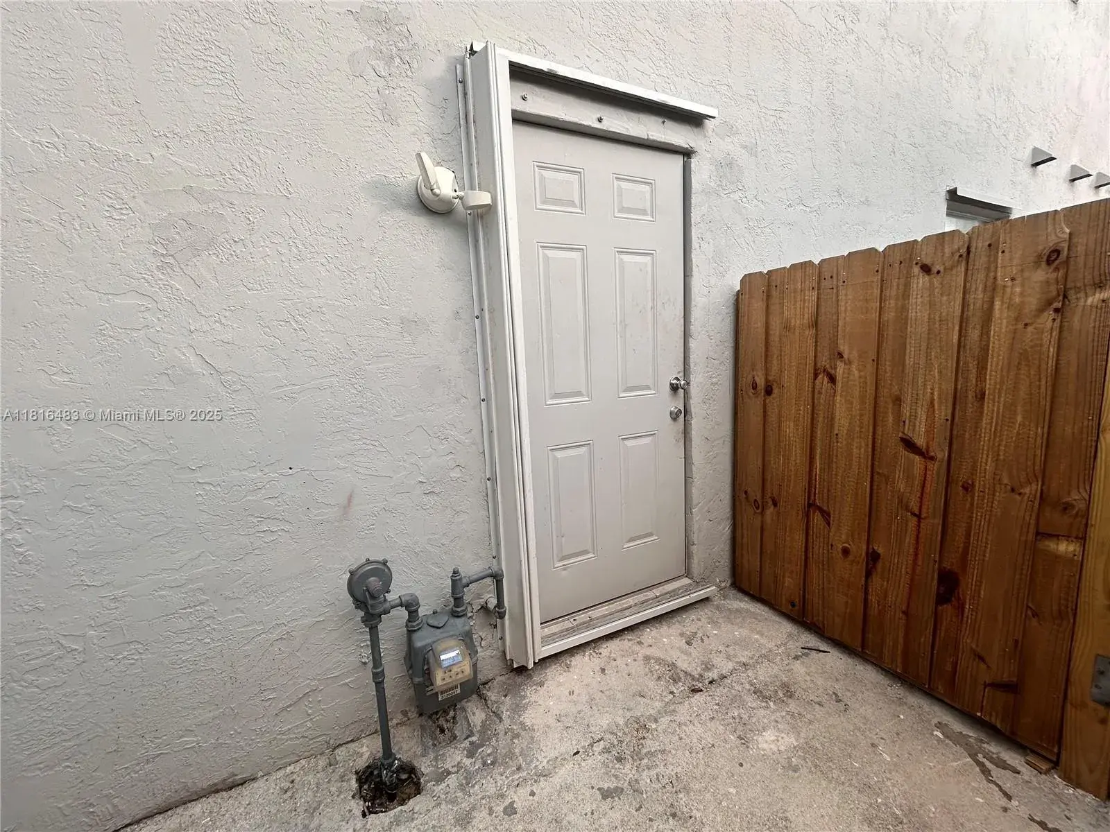 15960 SW 76th St # 0, Miami FL 33193