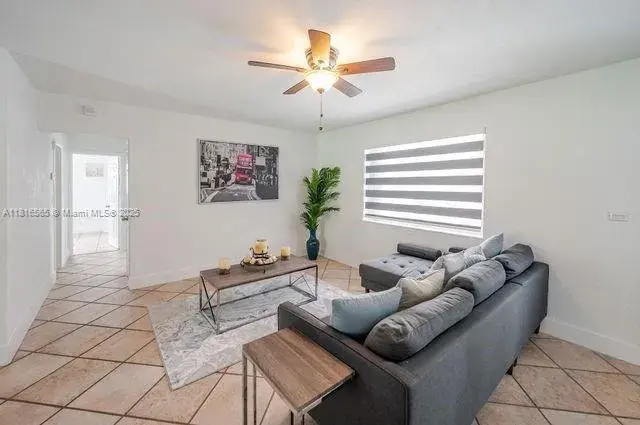 1330 North Dr, Miami FL 33179