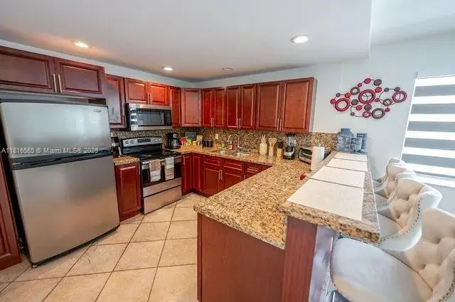 1330 North Dr, Miami FL 33179