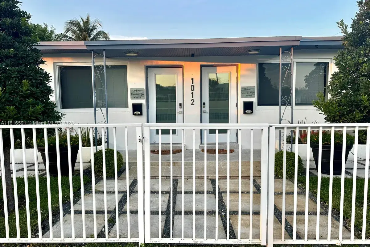 1012 SW 3rd Ave, Hallandale Beach FL 33009
