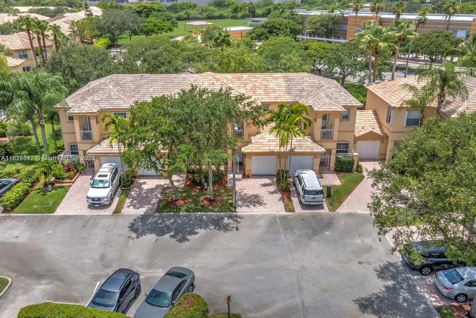 858 NW 170th Ter # 858, Pembroke Pines FL 33028 photo 4