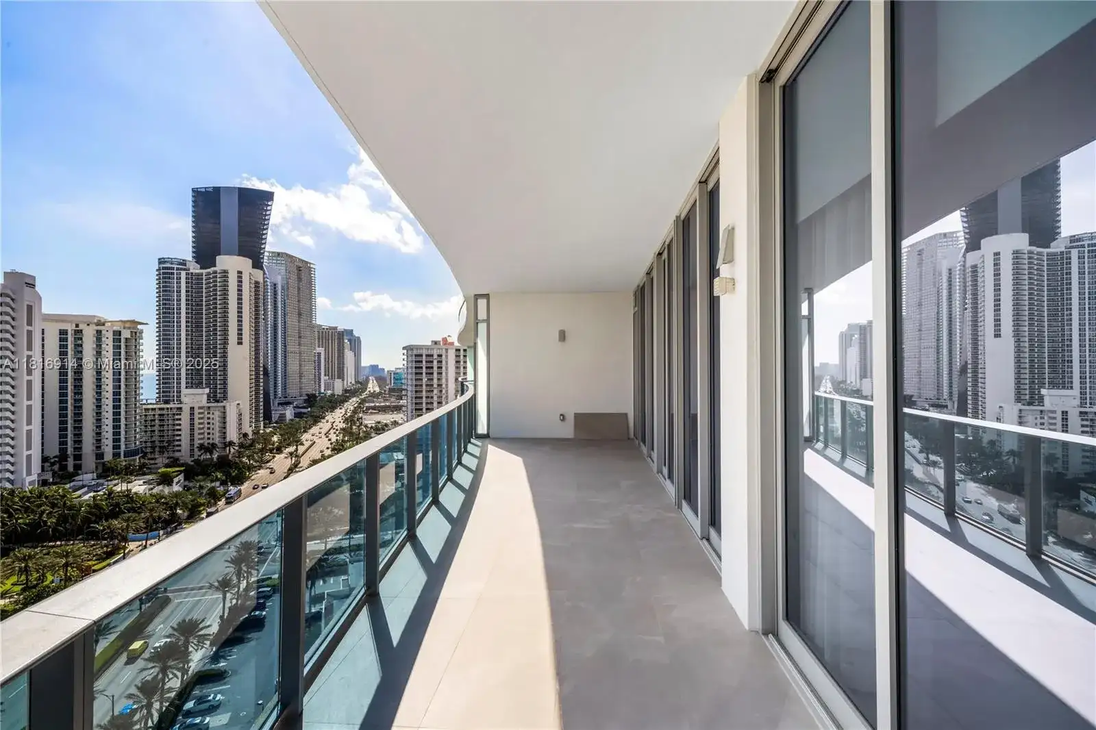 17550 Collins # 1604, Sunny Isles Beach FL 33160 photo 3