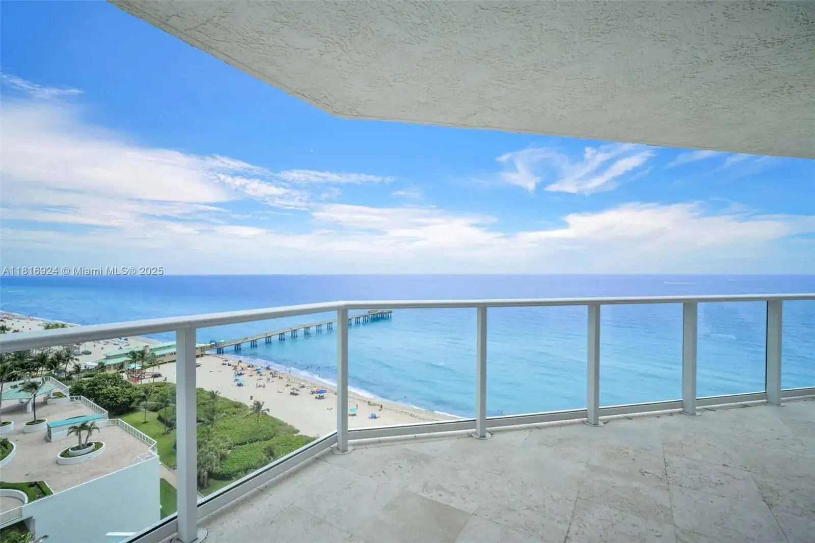 16445 Collins Ave # 1426, Sunny Isles Beach FL 33160 photo 2