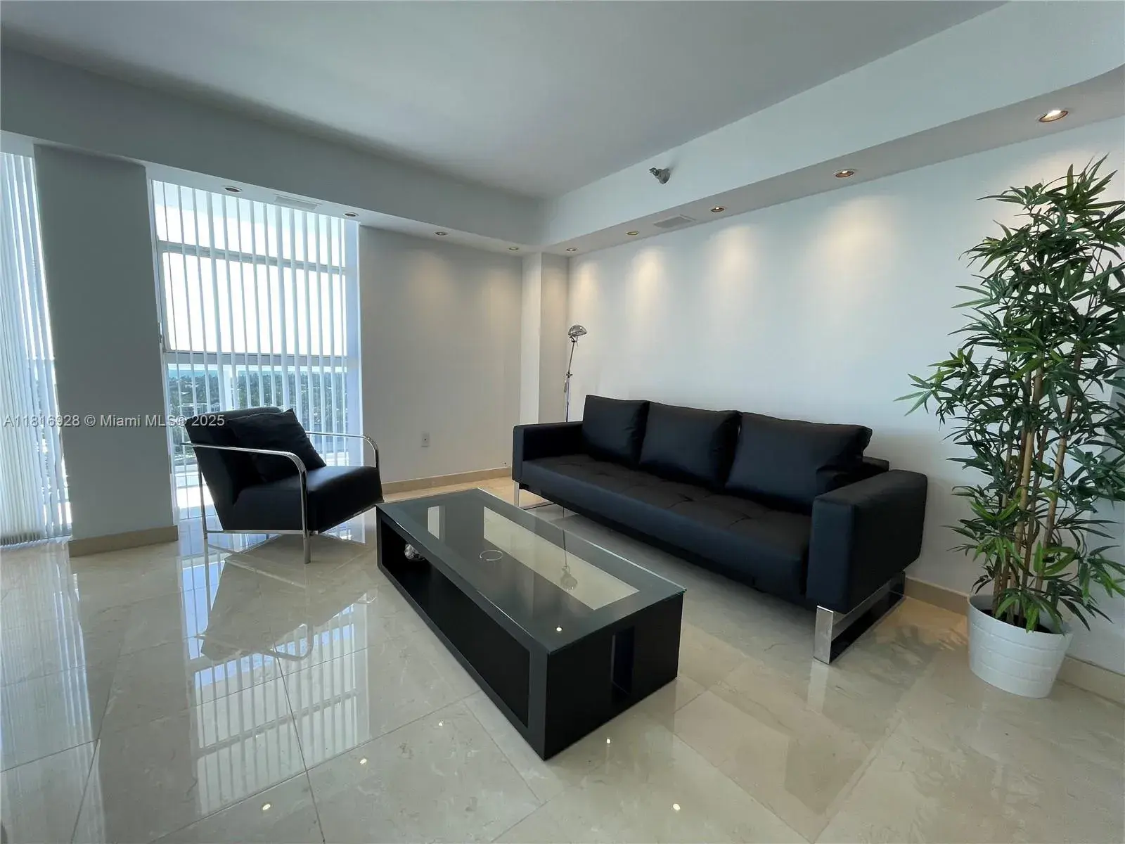 20515 E Country Club Dr # 1847, Aventura FL 33180