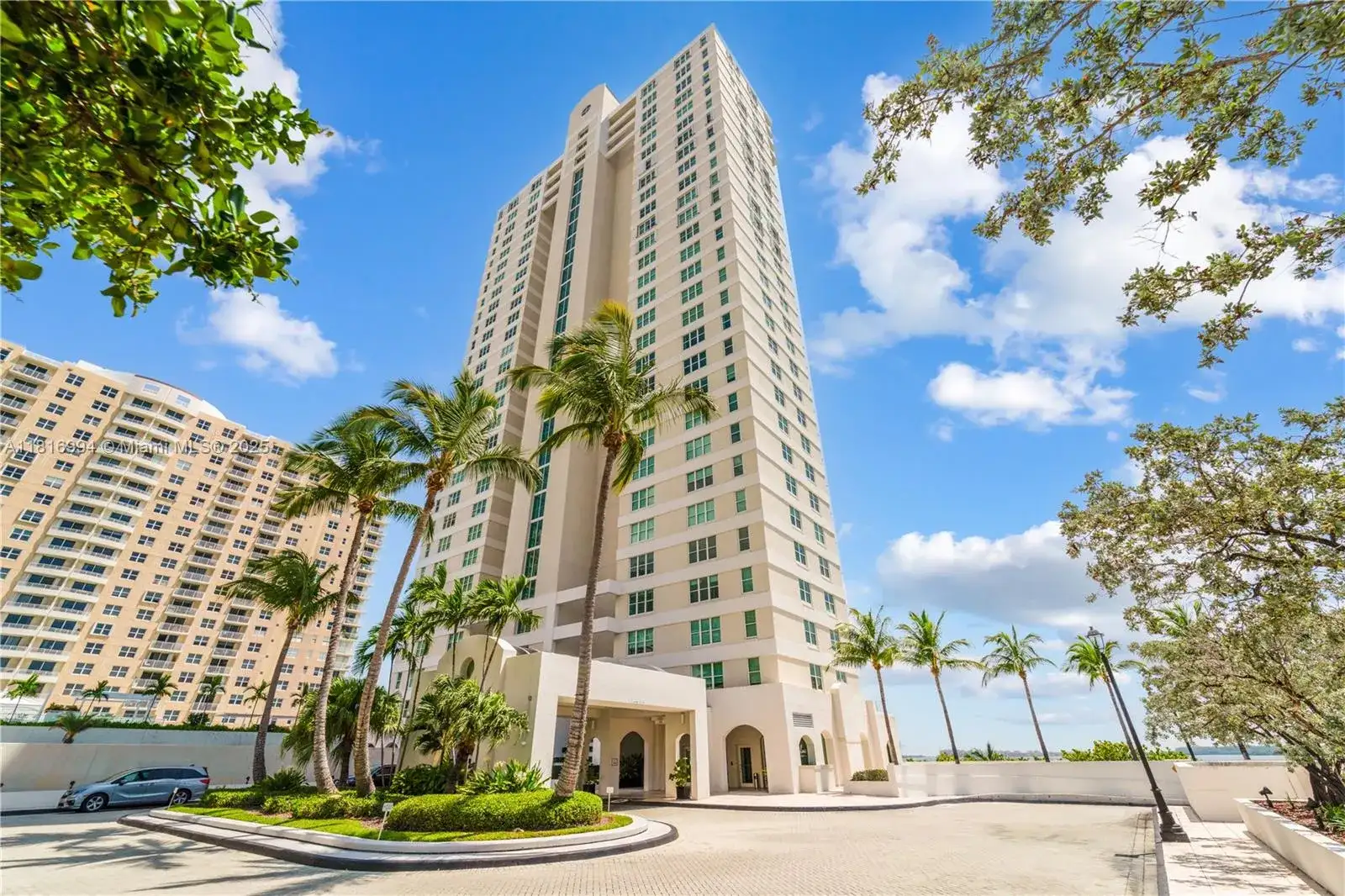 800 Claughton Island Dr # 1103, Miami FL 33131 photo 2