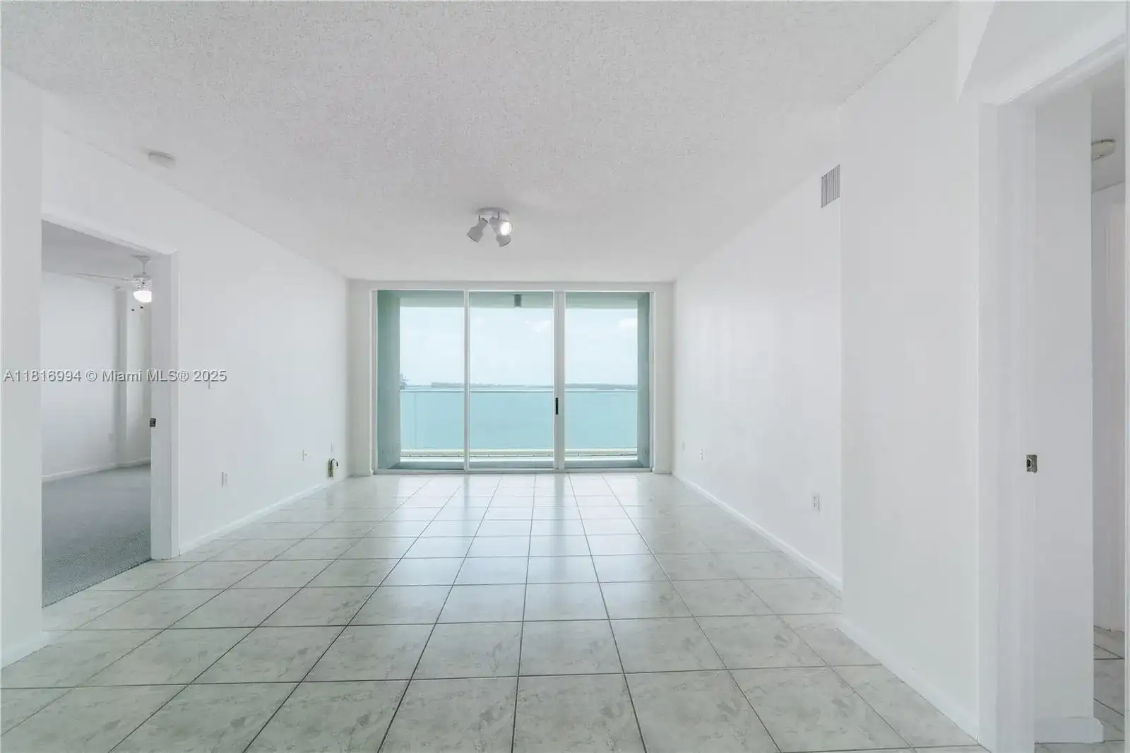 800 Claughton Island Dr # 1103, Miami FL 33131 photo 4