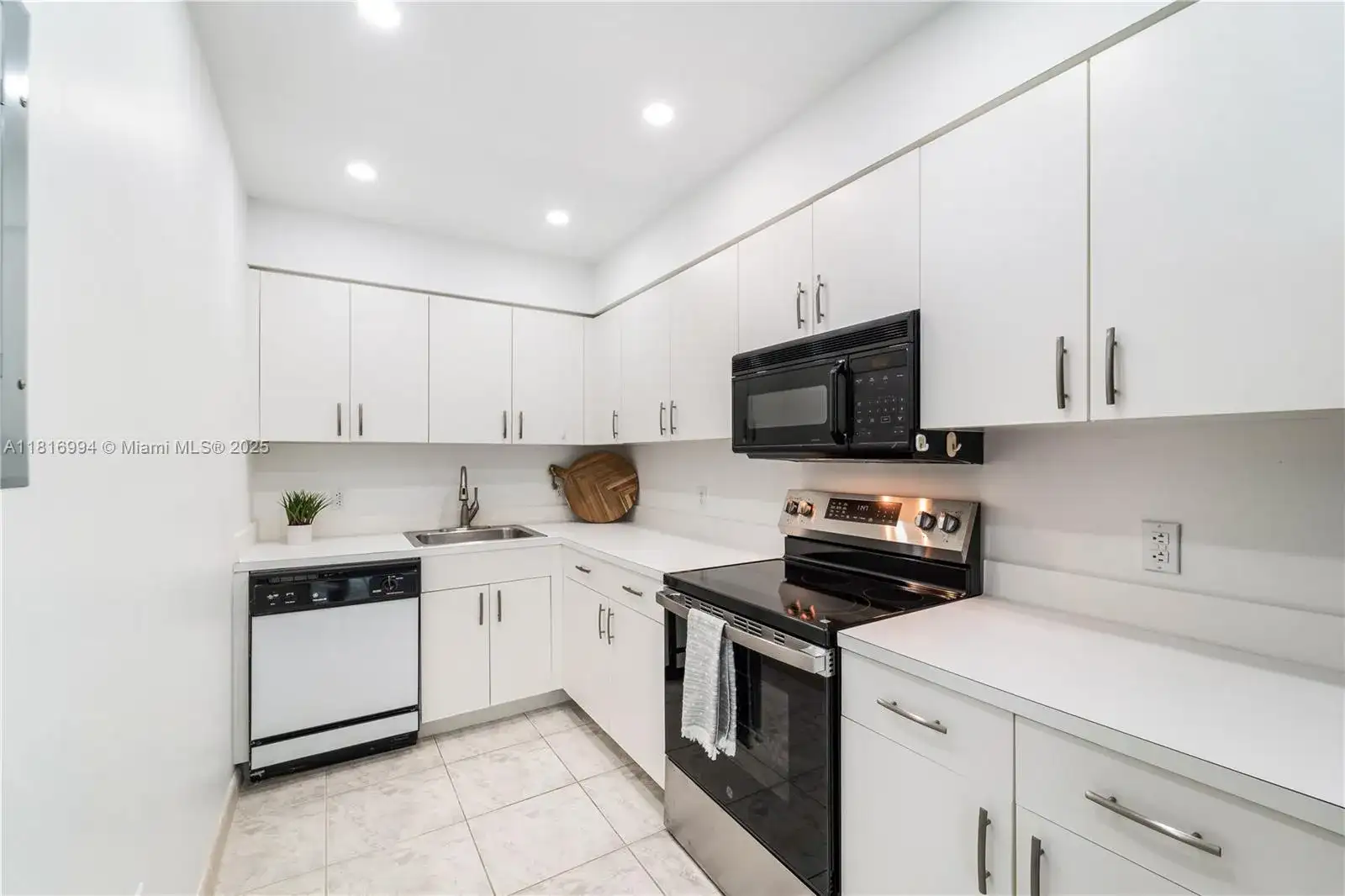 800 Claughton Island Dr # 1103, Miami FL 33131 photo 5