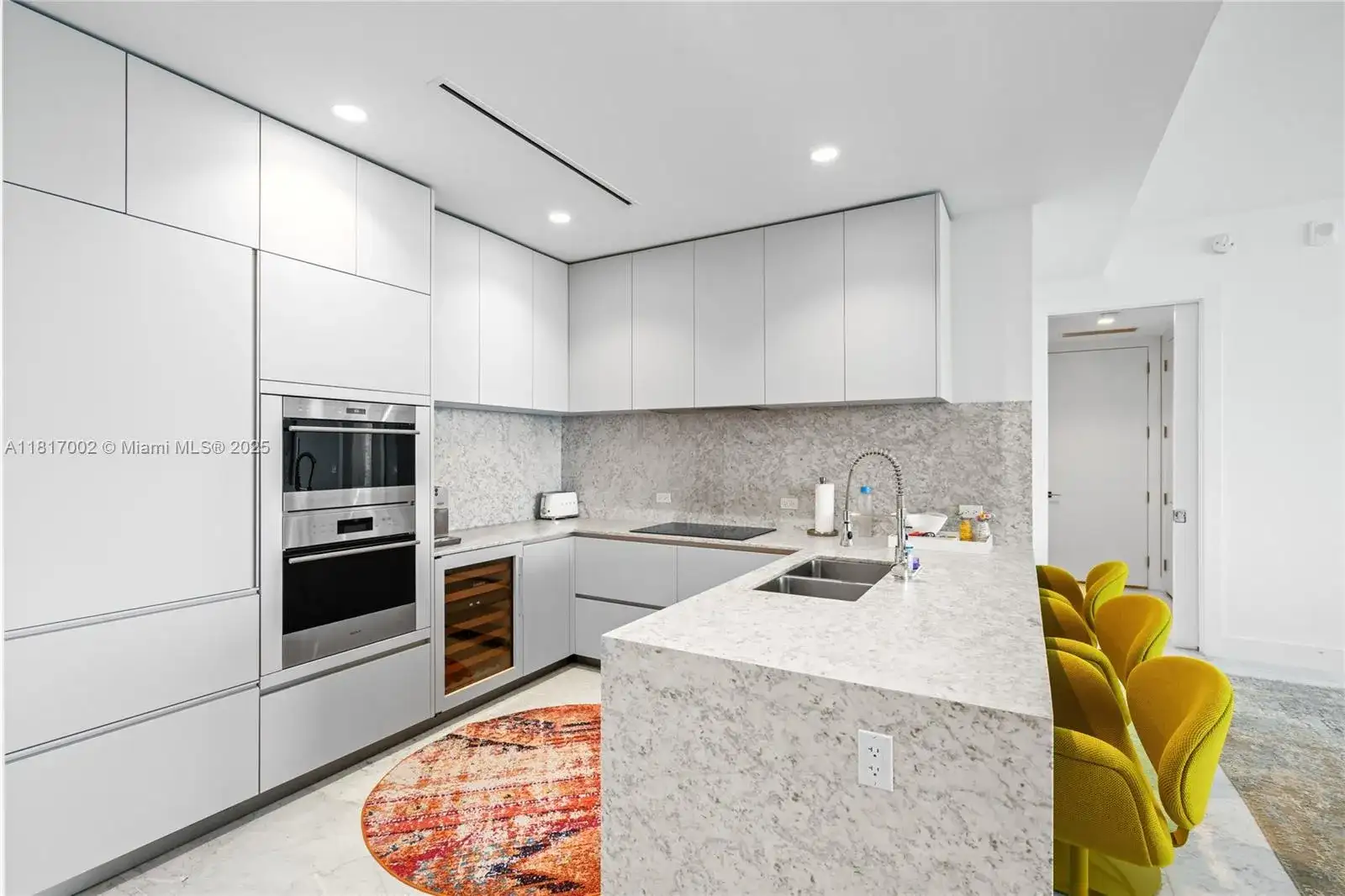5775 Collins Ave # 1602, Miami Beach FL 33140 photo 5