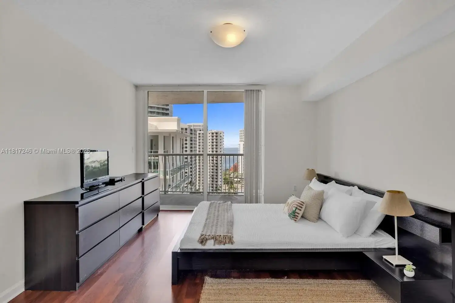 1200 Brickell Bay Dr # 2619, Miami FL 33131 photo 4