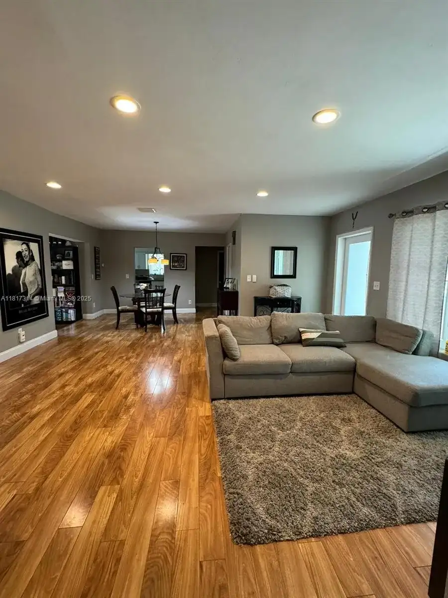 15110 NE 9th Ct # 0, North Miami Beach FL 33162 photo 3