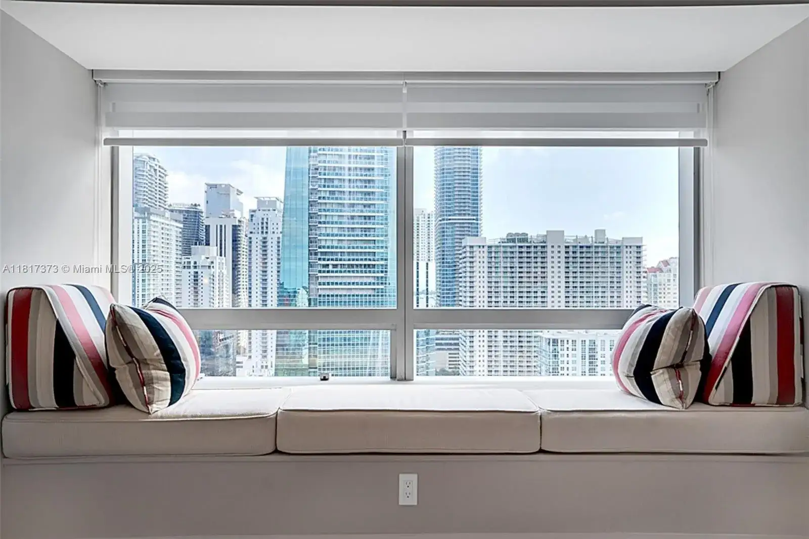 1435 Brickell Ave # 3111, Miami FL 33131 photo 3