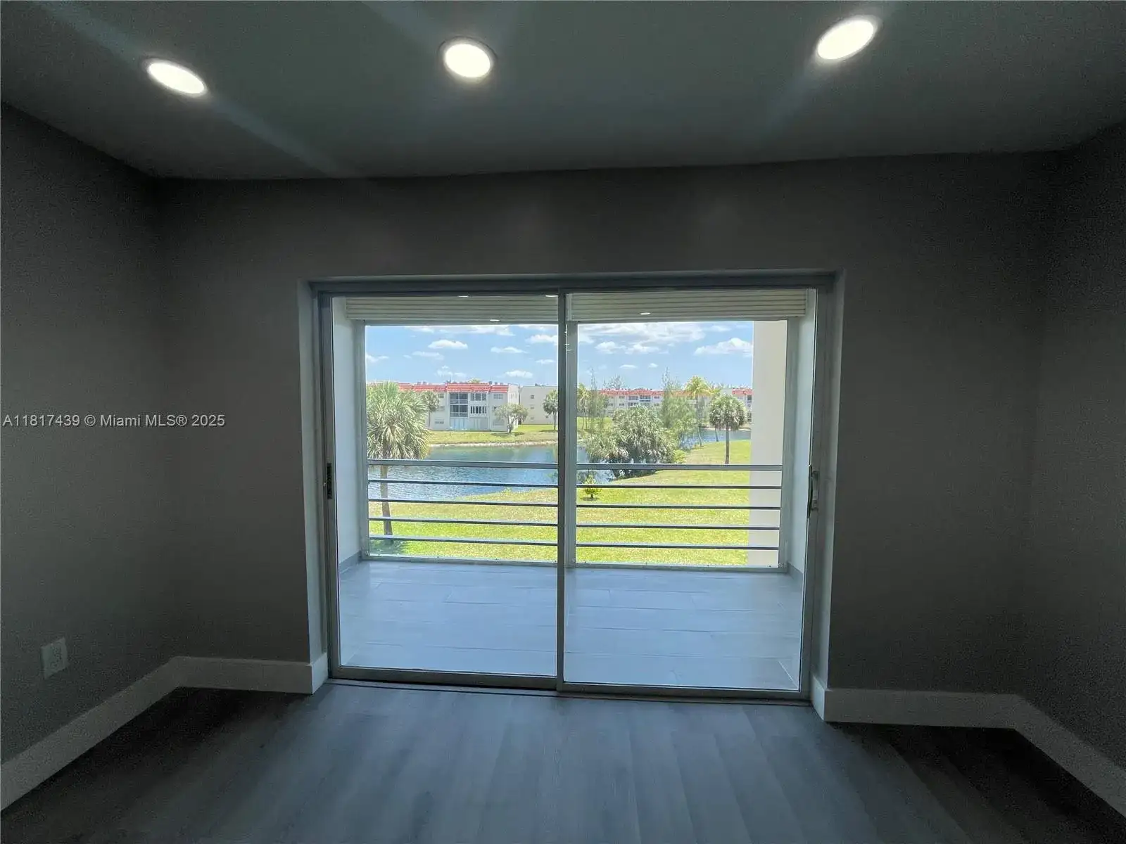7960 N Sunrise Lakes Dr # 304, Sunrise FL 33322 photo 4