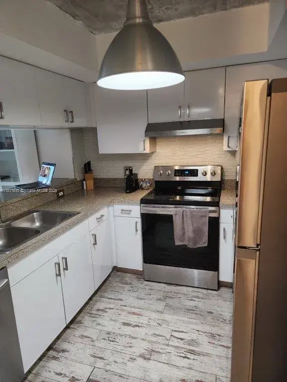 460 S Park Rd # 209, Hollywood FL 33021