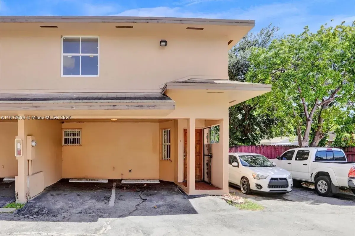 451 NE 136th St # 101, North Miami FL 33161