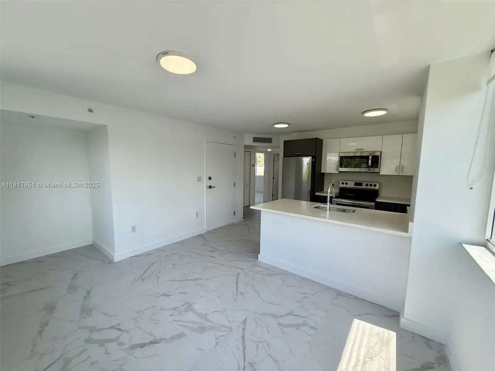 1552 Euclid Ave # 6, Miami Beach FL 33139 photo 2