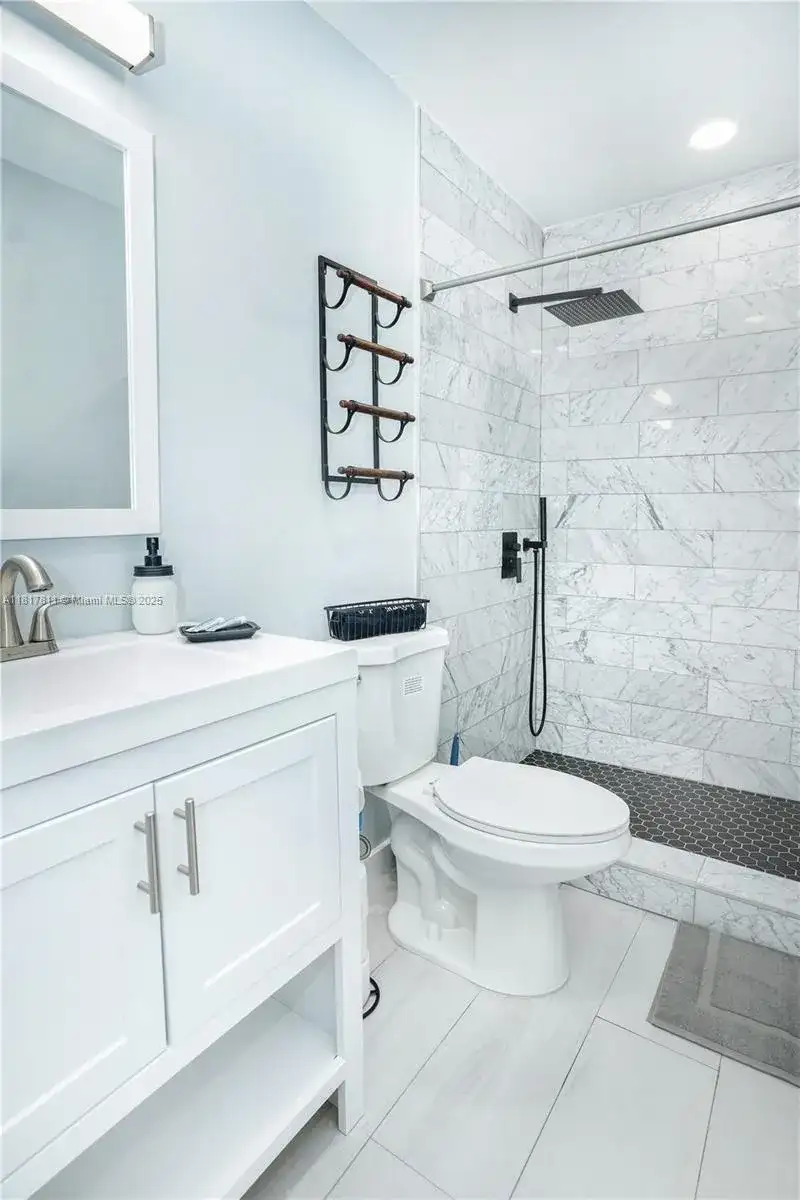 1647 NW 29th Ave # 1, Miami FL 33125 photo 3