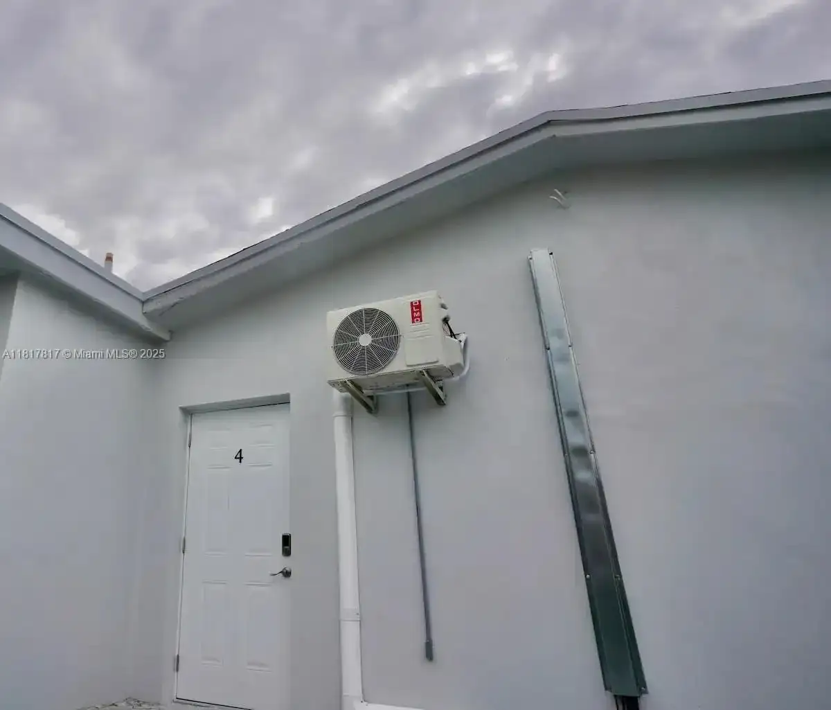 1647 NW 29th Ave # 4, Miami FL 33125 photo 4